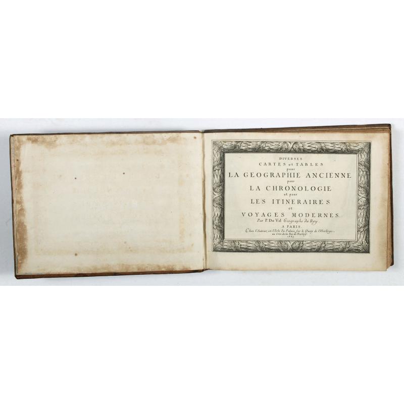 Diverses cartes et tables pour la géographie ancienne, pour la chronologie et pour les itinéraires et voyages modernes.